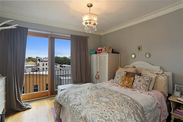 Sold by Citi Habitats | media 14