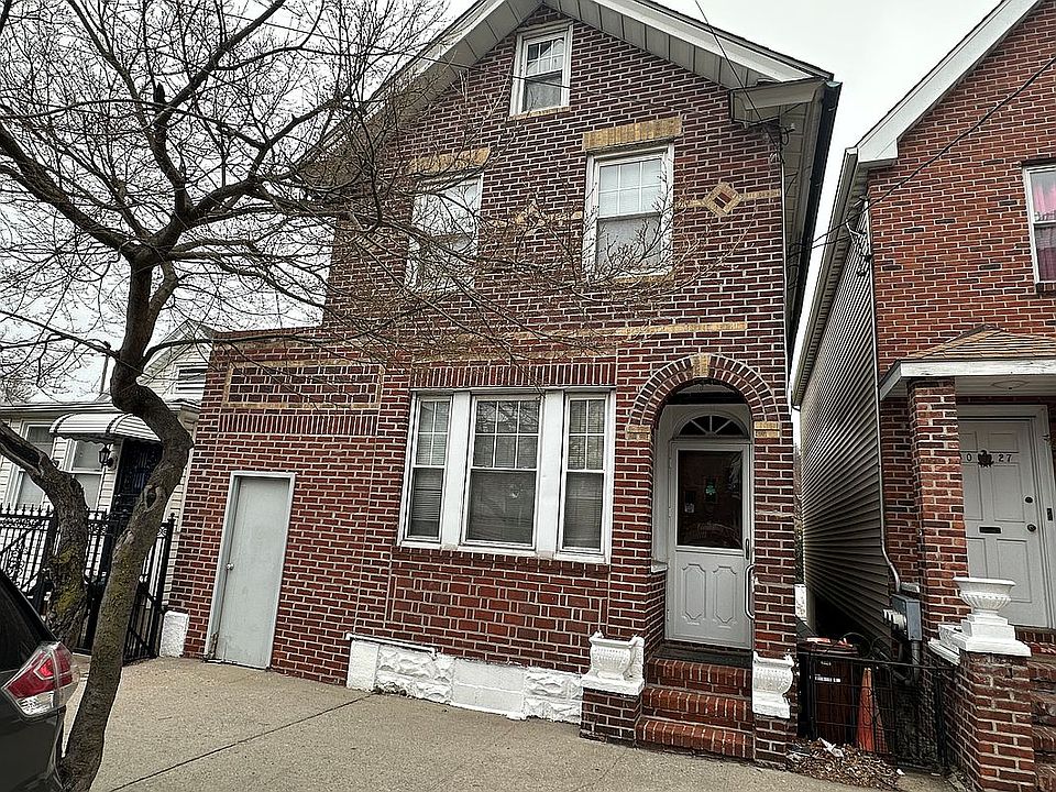 2nd image of 3025 Corlear Ave