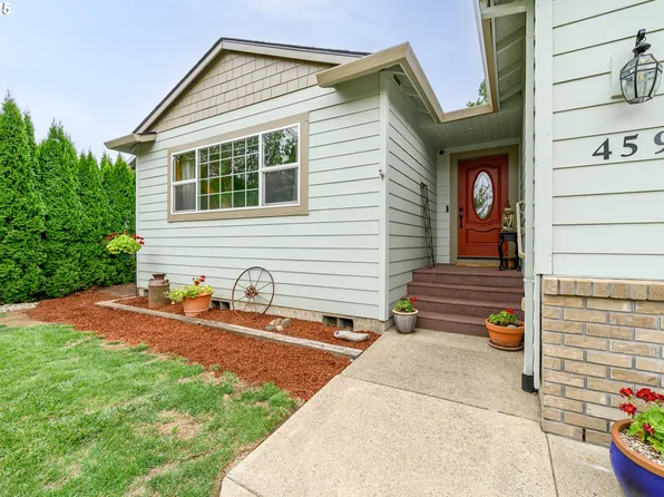459 SW Howard Dr, McMinnville, OR 97128