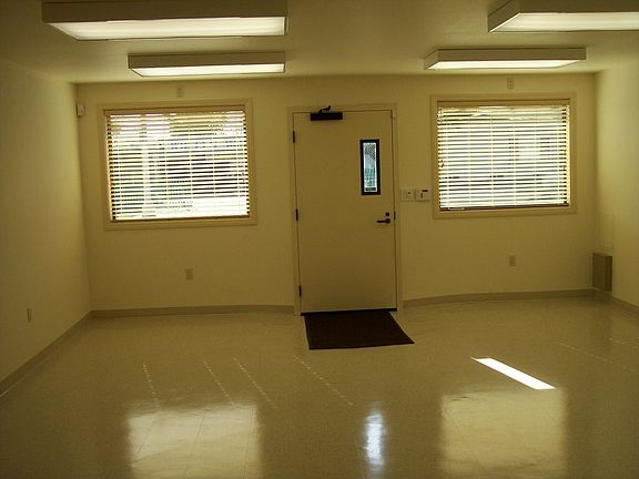 commercial space 1st floor