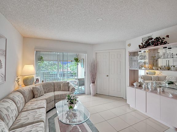 5th image of 10414 NW 24th Place #308