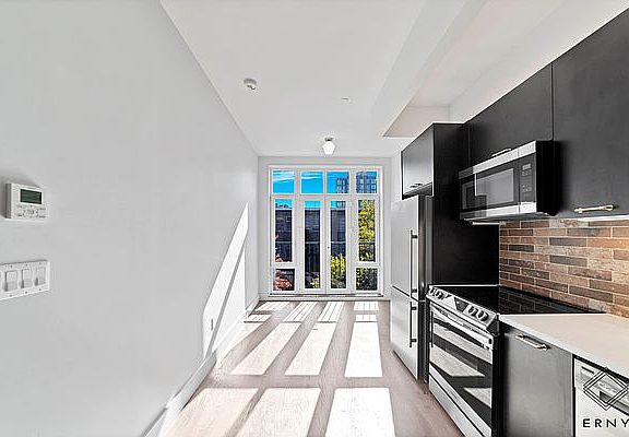 3rd image of 97 Varet St #3K