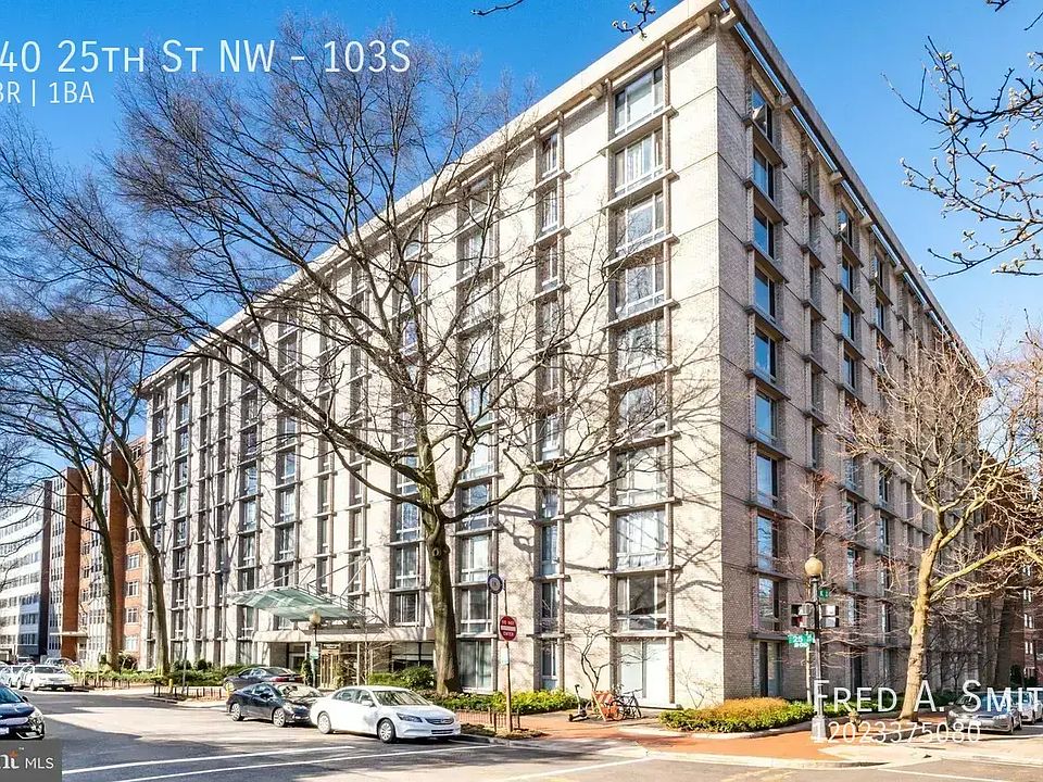 1st image of 940 25th St NW #103S