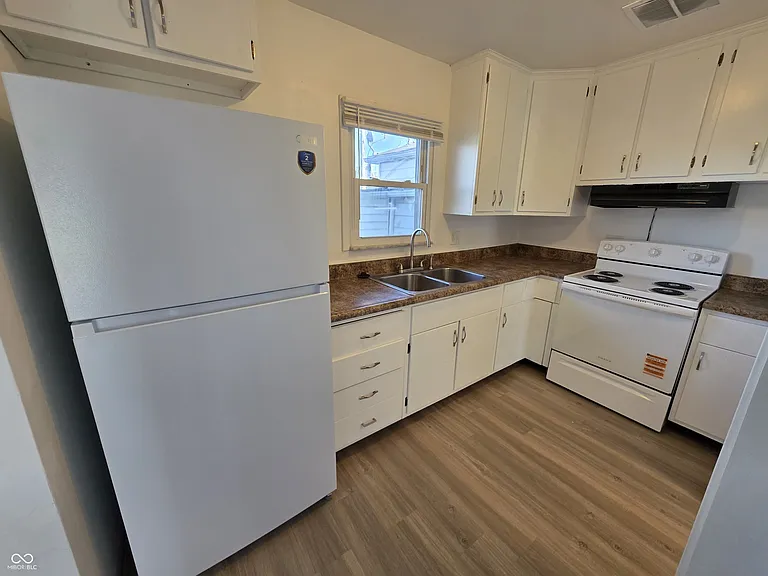 3815 Biscayne Rd — Photo 5