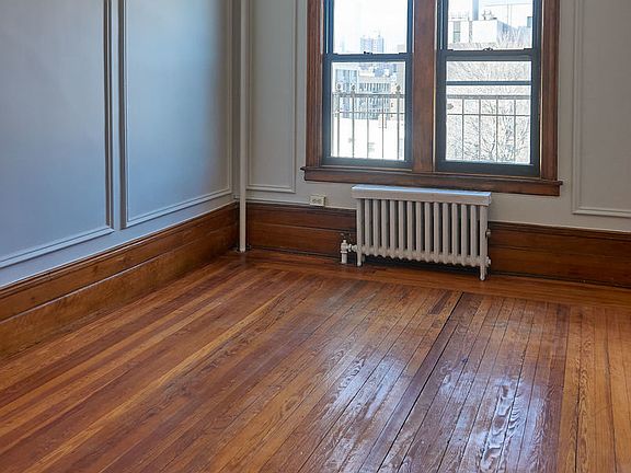 3rd image of 37-33 28th St #19