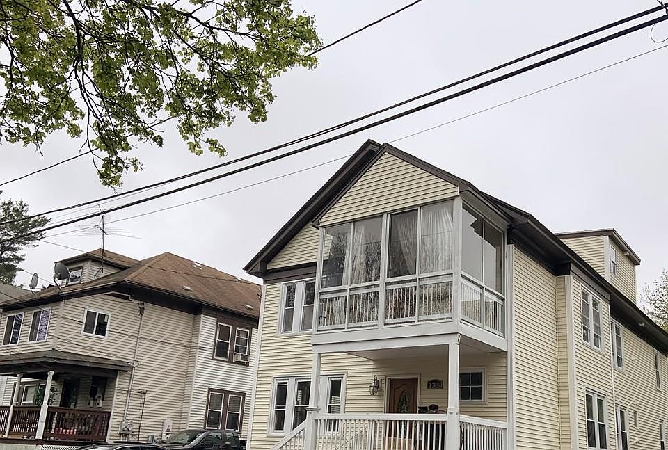 1st image of 138 Oakside Ave #1
