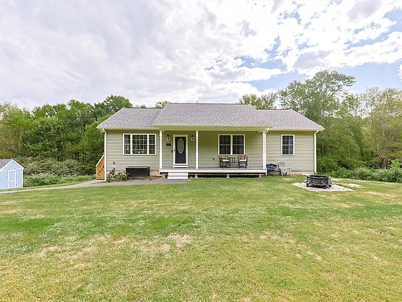 3rd image of 30 Town Farm Rd