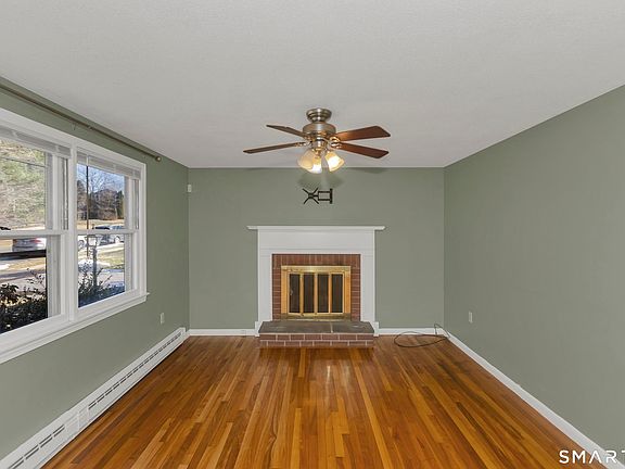 5th image of 73 Laurel Street