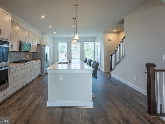 2nd image of 6069 Dreher Ct