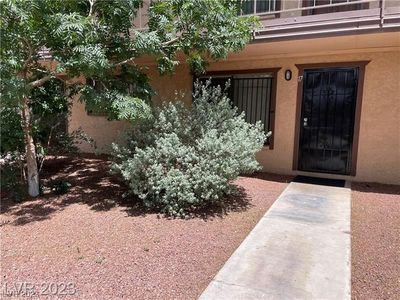 575 S Royal Crest Cir UNIT 17, Paradise Town, NV, 89169