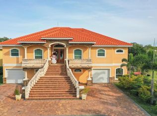 8243 Cheyenne Dr, Seminole, FL 33777