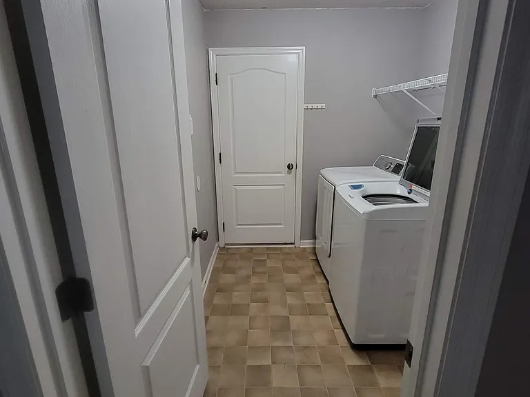 11533 Pleasant Creek Dr — Photo 17