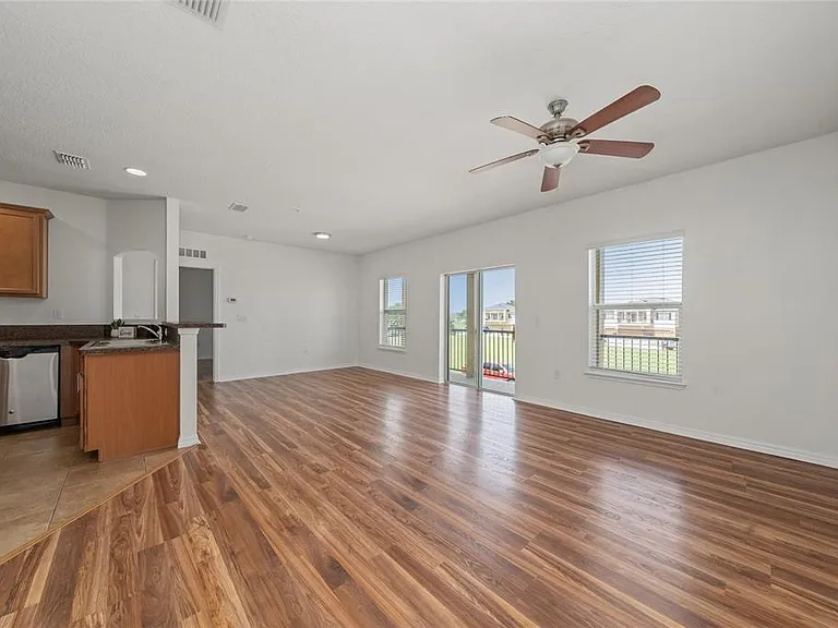 2148 Betsy Ross Ln #2148 — Photo 9