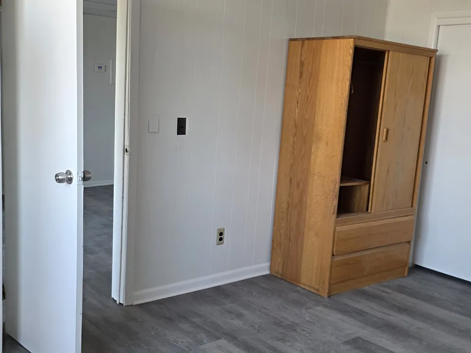 1113 Main Ave