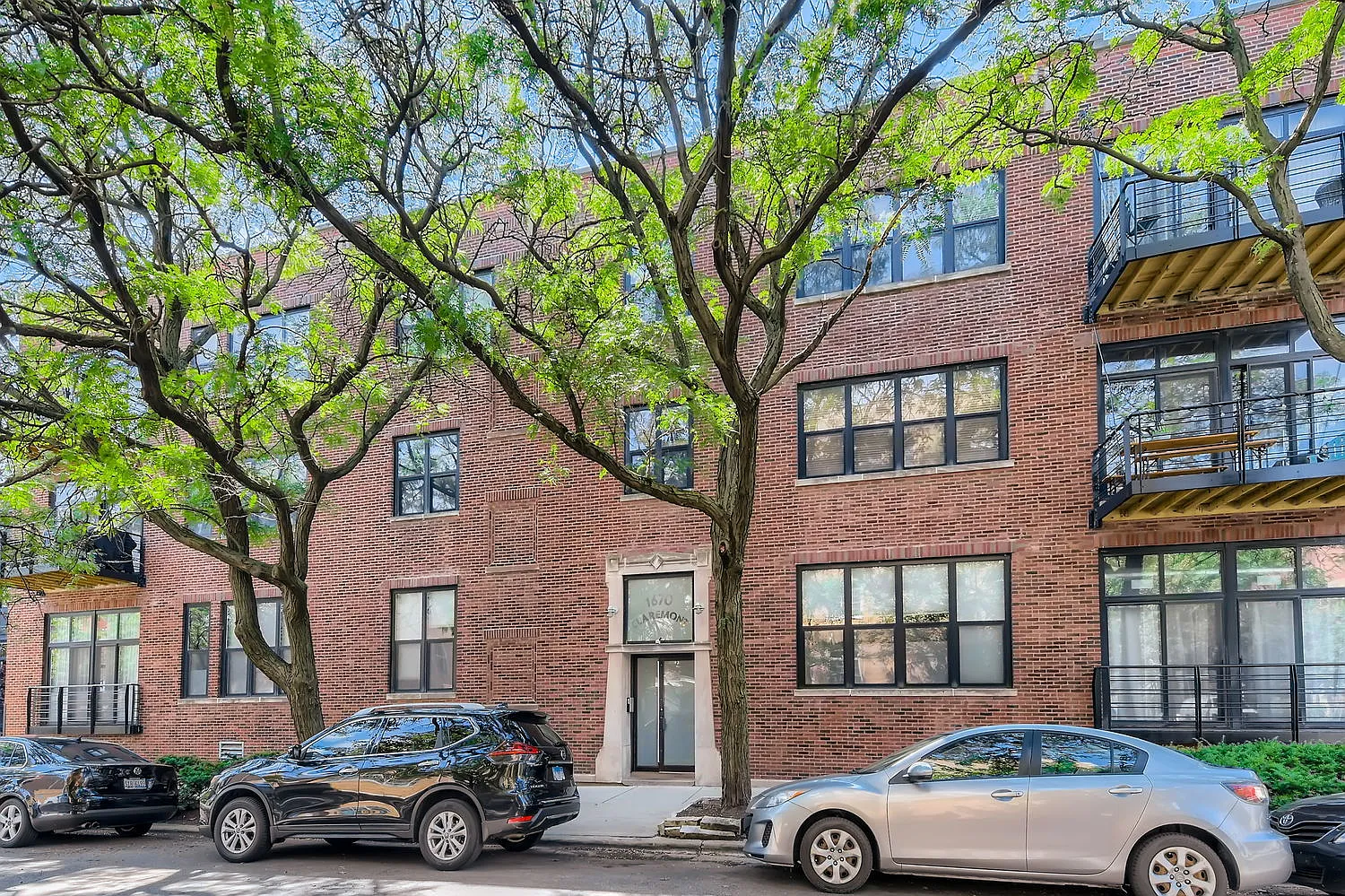 2 bed, $3,900 — Photo 1