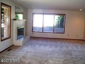 3rd image of 225 19th St NE APT 35