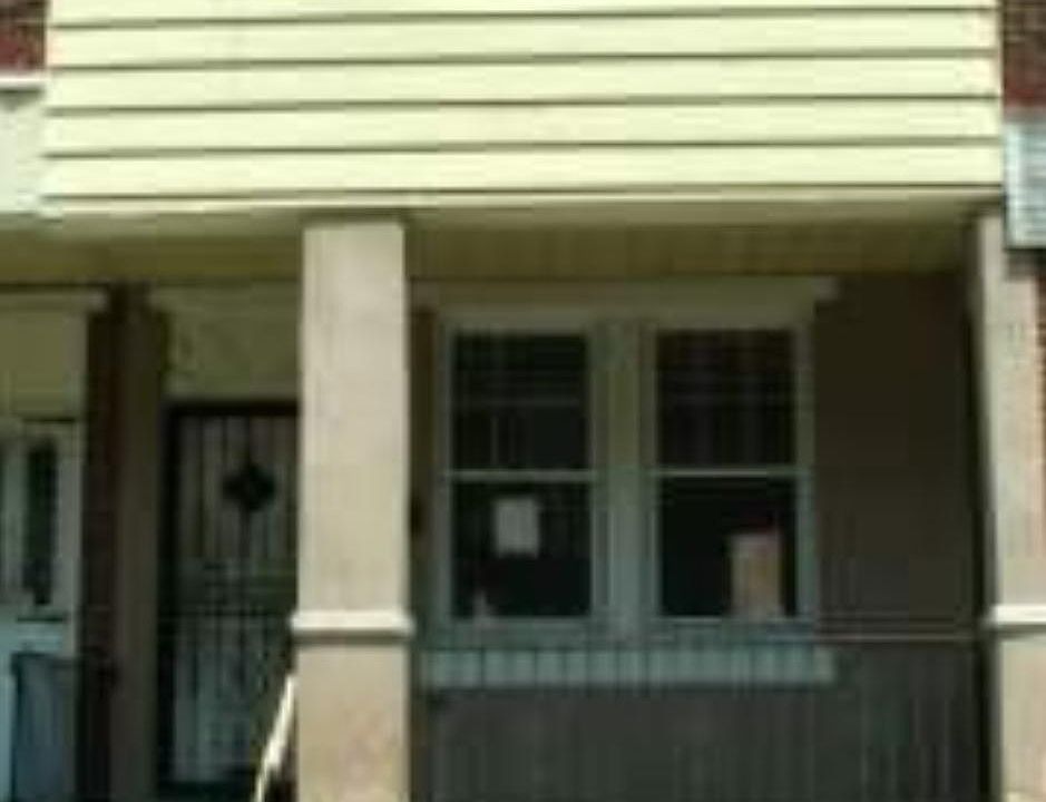1st image of 847 E Schiller St