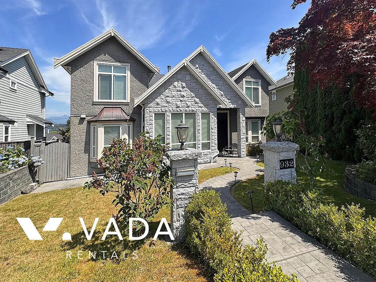 932 Chestnut Street New Westminster — Photo 1