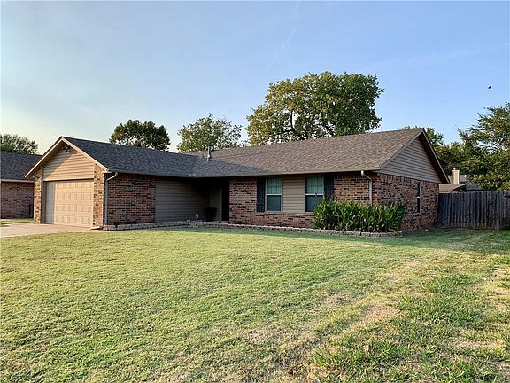 2nd image of 1909 Vanessa Dr