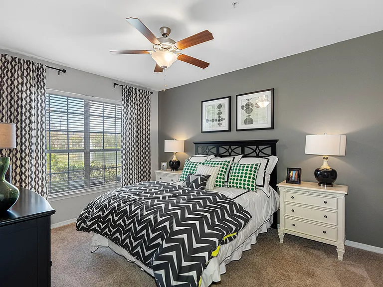 10420 McKinley Dr — Photo 55