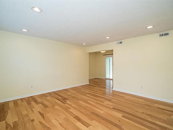 5th image of 9085 W Swan Cir