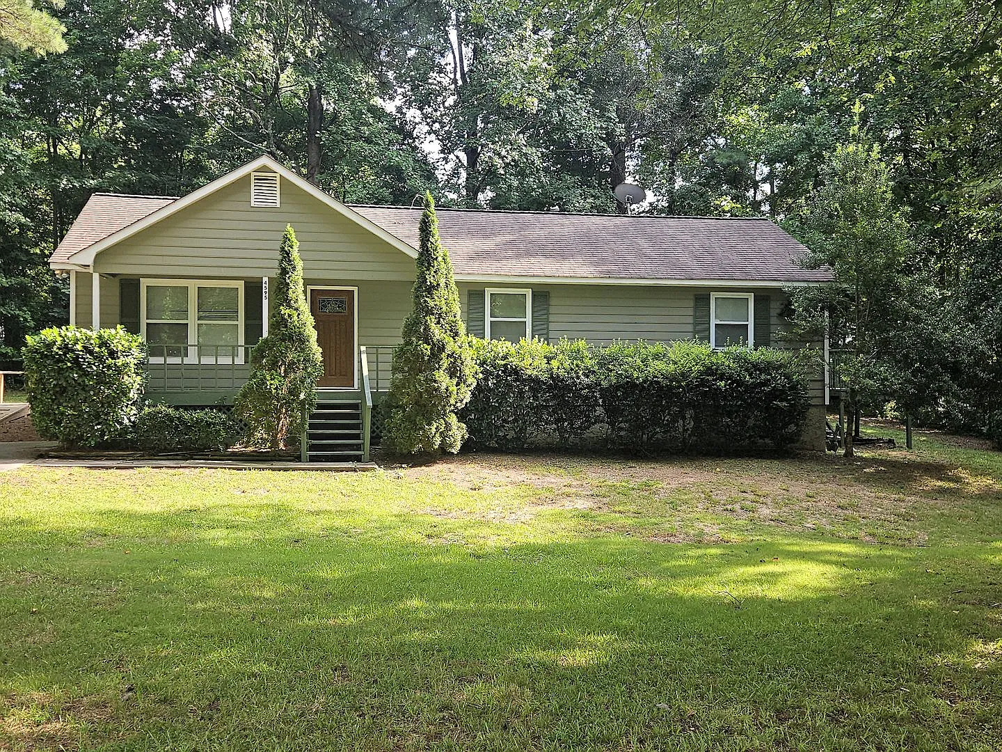 3BR Ranch In Powder Springs — Photo 1