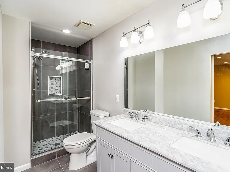 3134 Delburne Ct — Photo 4