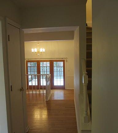 3rd image of 2156 Mayflower Dr
