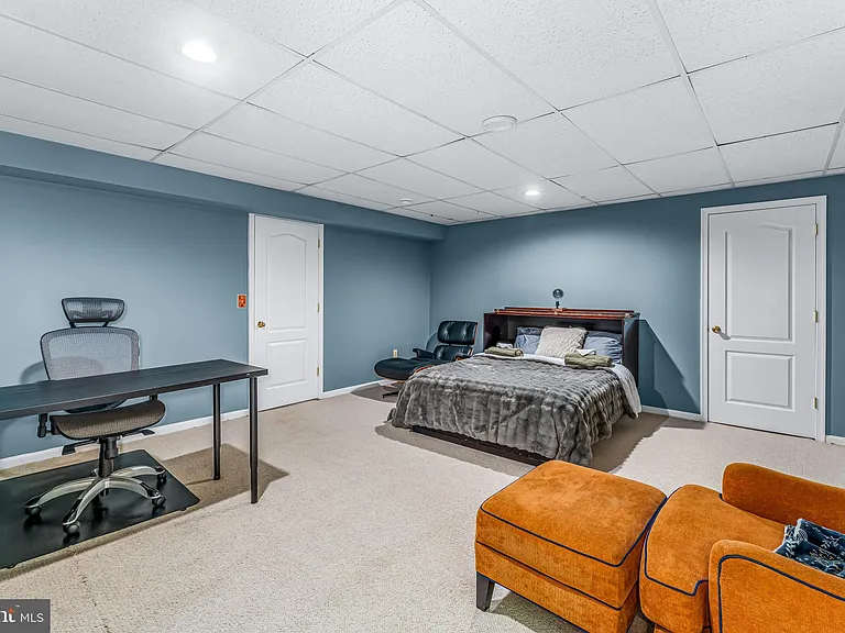 10870 Hammond Dr — Photo 45