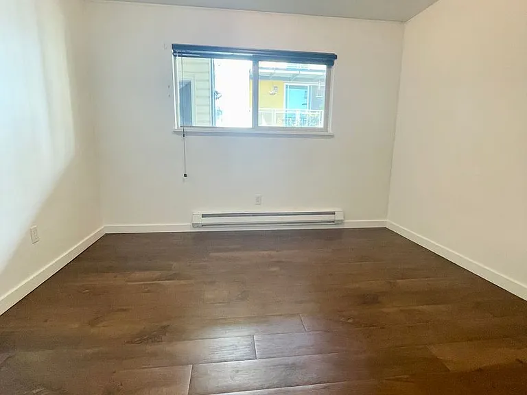 Bayview Apartments — Photo 62
