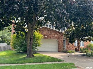 1505 Terrace Park Dr, Bettendorf, IA 52722