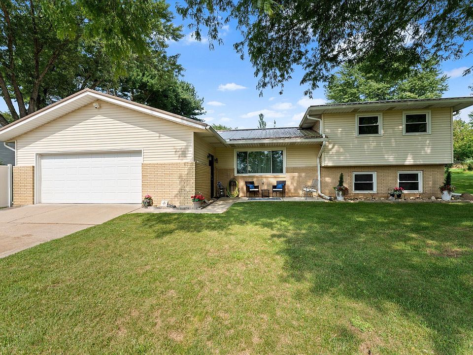 1st image of 69601 Christiann Creek Dr