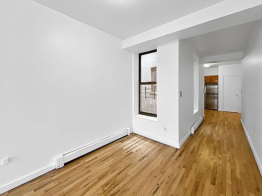 2nd image of 314 W 116th St #4B