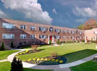 17 W Chester Pike, Ridley Park, PA 19078