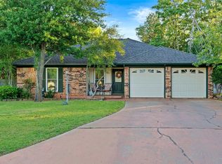 1215 Sheridan Ln, Cleburne, TX 76033