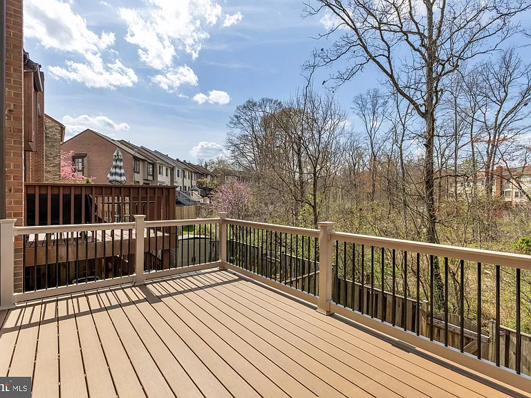 2810 Cambridge Dr — Photo 26