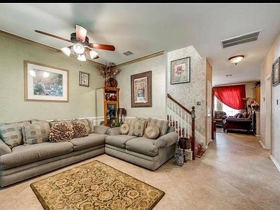 3rd image of 810 Green Pond Dr