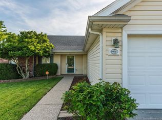 904 Nettle Ridge Rd, Jeffersonville, IN 47130