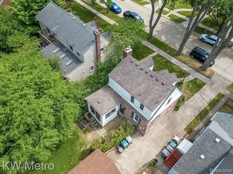 21530 Olmstead St — Photo 3
