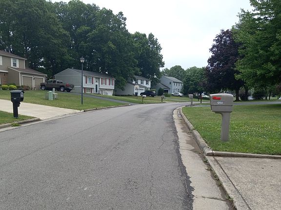 5th image of 1250 Woodleigh Ln