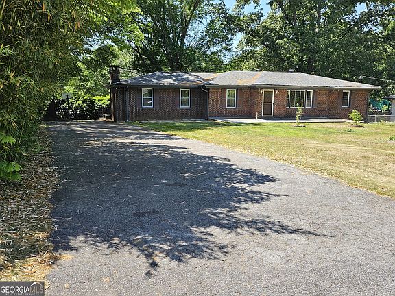 2nd image of 2498 Johnson Dr