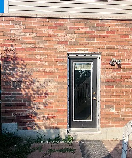 Building Photo - 732 Ormond Dr #BASEMENT