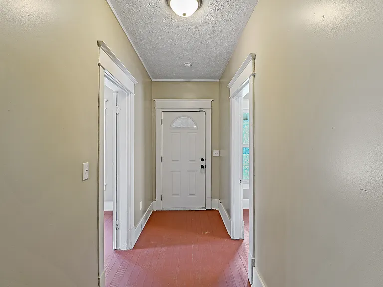 2522 Wilson Ave — Photo 7