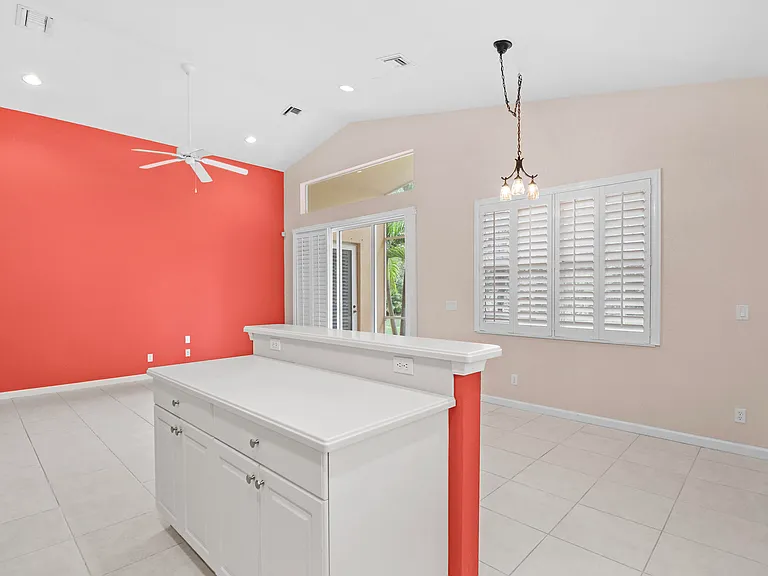 1196 SE Fleming Way — Photo 10