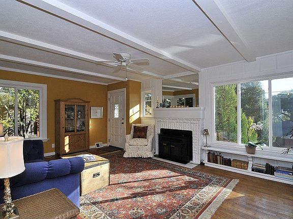 4th image of 2102 Lyon Ave