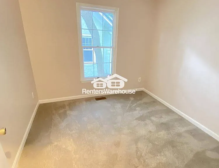 422 Reading Ave — Photo 26