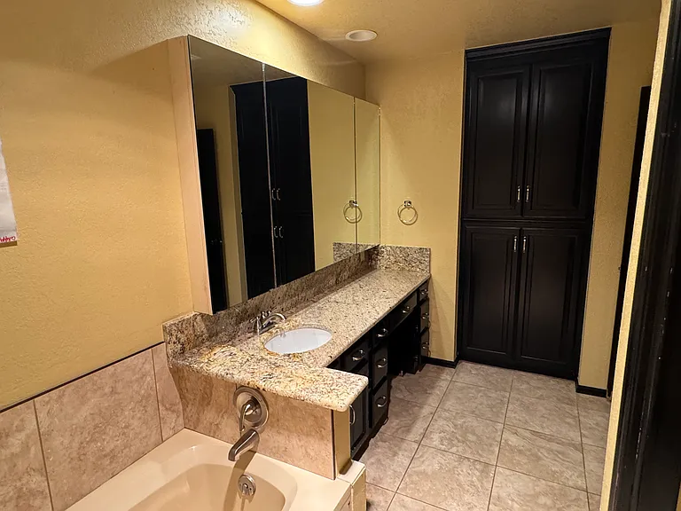 3922 Westminster Dr #73703 — Photo 10