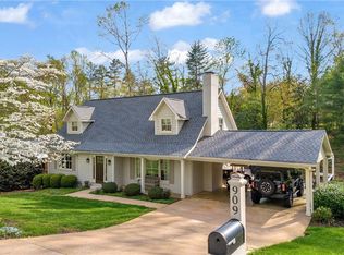 909 Parkhill Pl, Gainesville, GA 30501