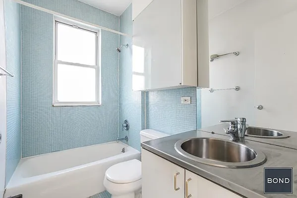 Rented by Bond New York | media 27