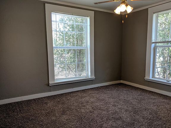 4th image of 1031 Tarver St